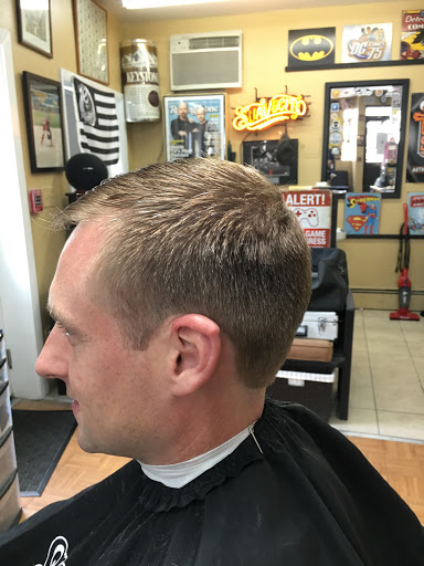 Barber Shop «Downtown Barber Shop», reviews and photos, 16 Main St, Northborough, MA 01532, USA