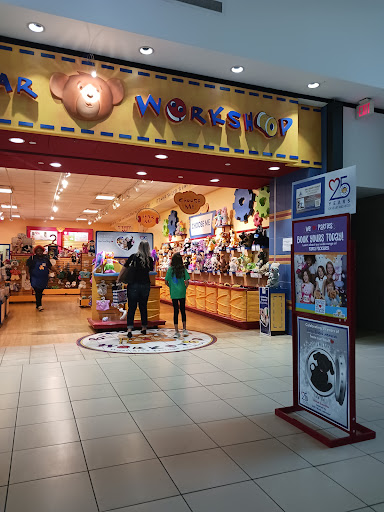 Charlottesville Fashion Square, 1600 Rio Rd E, Charlottesville, VA 22901, USA, 