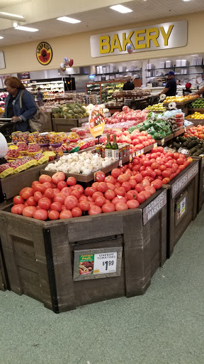 Grocery Store «ShopRite of Elizabeth», reviews and photos, 865 W Grand St, Elizabeth, NJ 07202, USA
