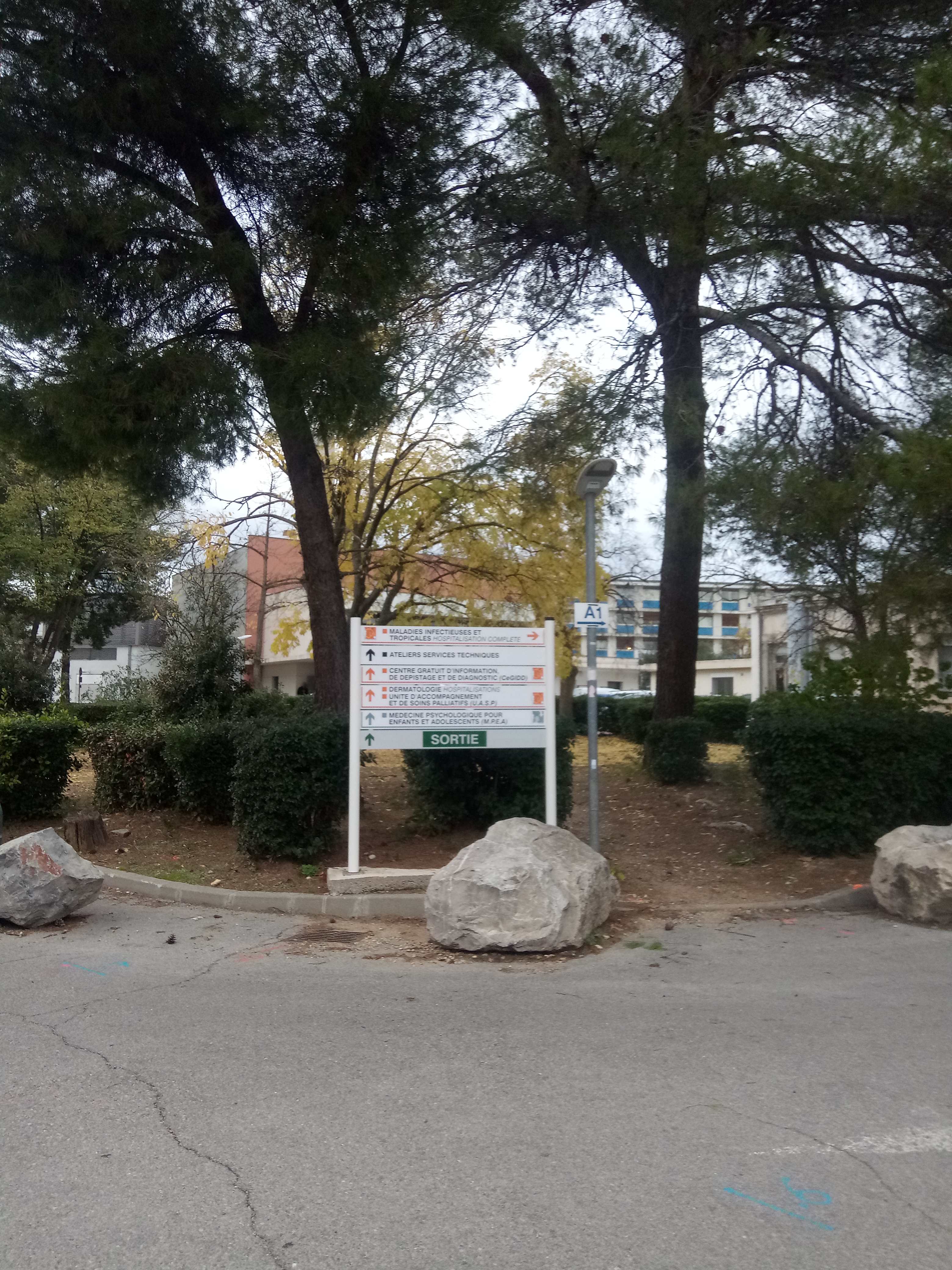 Photo n° 23 de l'avis de Estranged.l fait le 27/11/2019 à 20:09