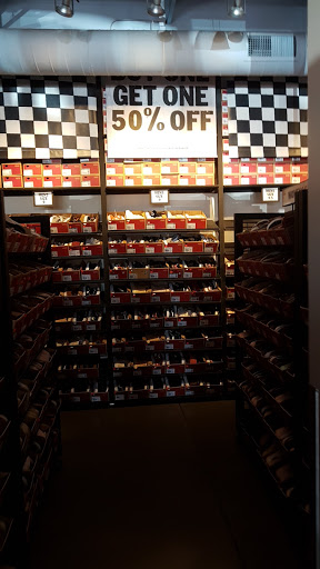 Shoe Store «Vans», reviews and photos, 4250 W Anthem Way, Phoenix, AZ 85086, USA