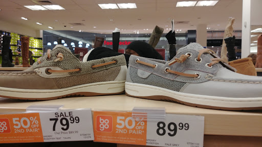 Shoe Store «Rack Room Shoes», reviews and photos, 50 Holyoke St, Holyoke, MA 01040, USA