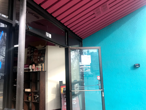 Thrift Store «Out of the Closet Oakland», reviews and photos, 238 E 18th St, Oakland, CA 94606, USA