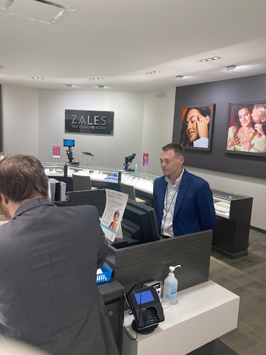 Jewelry Store «Zales - The Diamond Store», reviews and photos, 1078 Florence Mall, Florence, KY 41042, USA