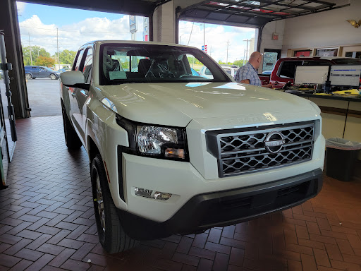Car Dealer «DeMaagd GMC Nissan - New and Used Car Sales», reviews and photos, 333 W Dickman Rd, Battle Creek, MI 49037, USA