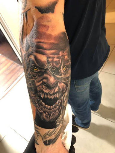 Tattoo Shop «13 Daggers Tattoo Studio», reviews and photos, 2130 Fort Campbell Blvd suite c, Clarksville, TN 37042, USA