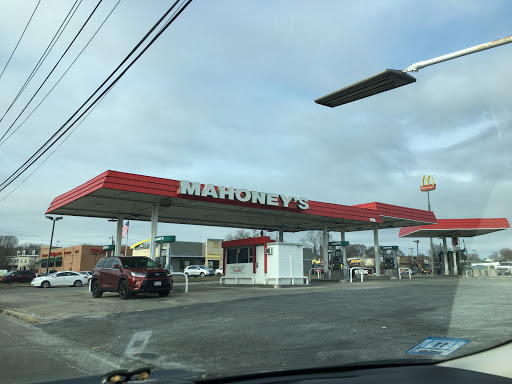Mahoney's Oil and Gas Station - open 24/7