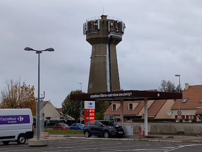 Station service carrefour à Vaux-le-Pénil