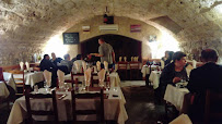 Atmosphère du Restaurant La Taverne à Saint-Jean-en-Royans - n°9