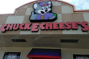 Chuck E. Cheese image