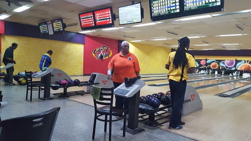 Bowling Alley «Crest Bowl», reviews and photos, 650 N New Florissant Rd, Florissant, MO 63031, USA