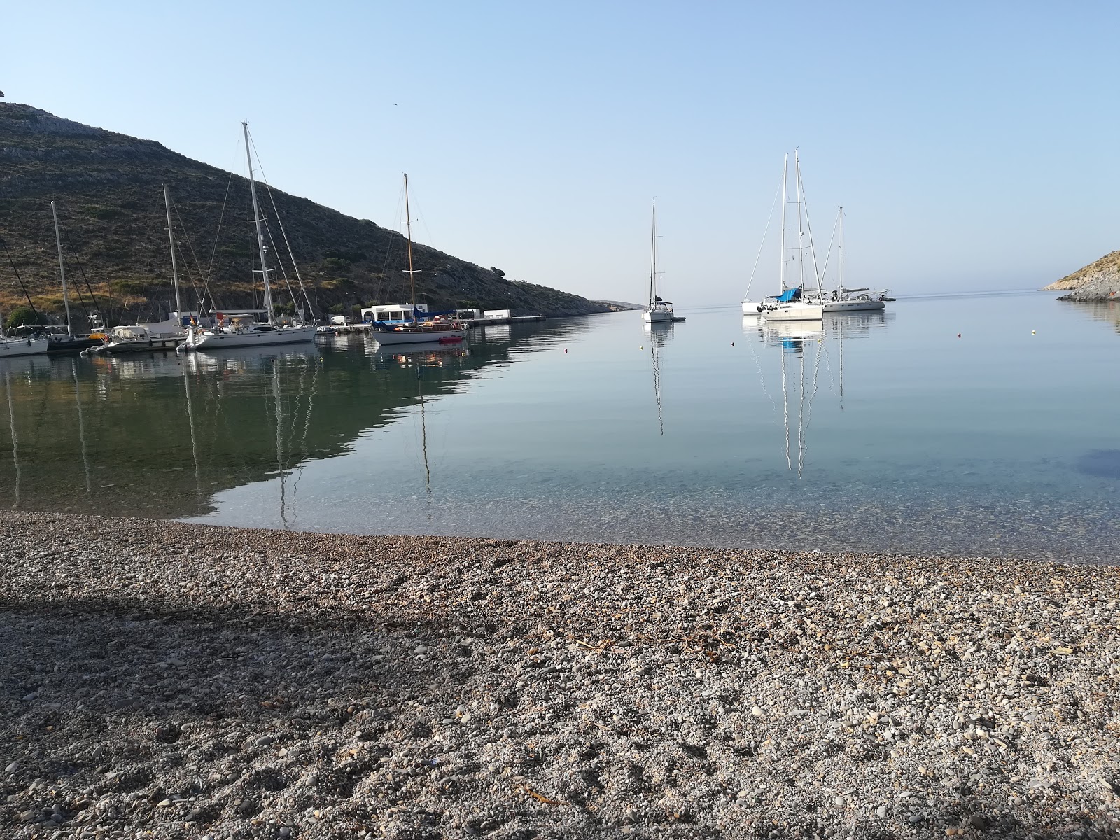 Agathonisi beach II'in fotoğrafı çok temiz temizlik seviyesi ile