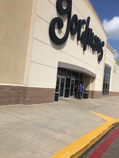 Gordmans - Store Closing Soon, 2800 S Telephone Rd, Moore, OK 73160, USA, 