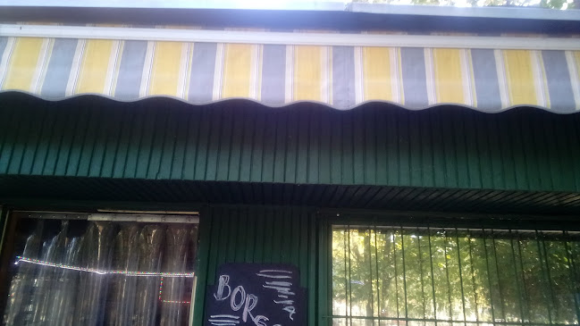 Opinii despre Tutti Frutti presszó în Gyöngyös - Kocsma