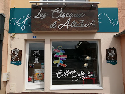 Les ciseaux d'Alizée à Cerisy-la-Salle