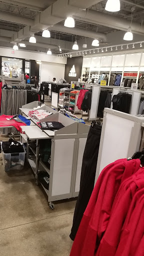 Sportswear Store «adidas Outlet», reviews and photos, 6170 Grand Ave #593, Gurnee, IL 60031, USA