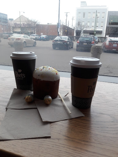 Shopping Mall «North & Sheffield Commons», reviews and photos, 1000 W North Ave, Chicago, IL 60642, USA