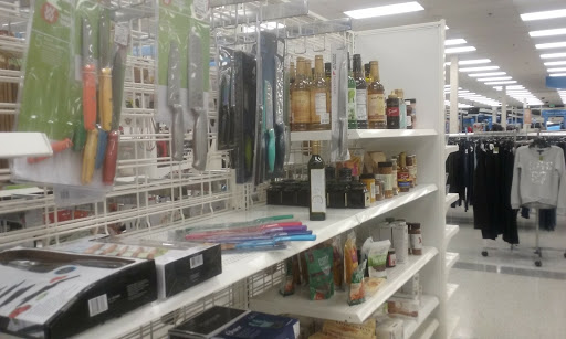 Clothing Store «Ross Dress for Less», reviews and photos, 1931 E Main St, Spartanburg, SC 29307, USA