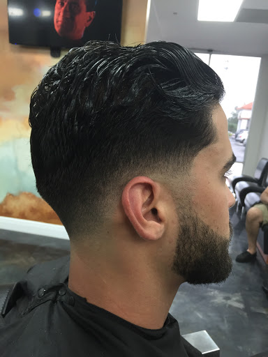 Barber Shop «Moetown’s Barber Shop», reviews and photos, 10030 Cross Creek Blvd, Tampa, FL 33647, USA