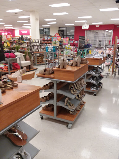 Department Store «T.J. Maxx», reviews and photos, 2487 W US Hwy 90 #337, Lake City, FL 32055, USA