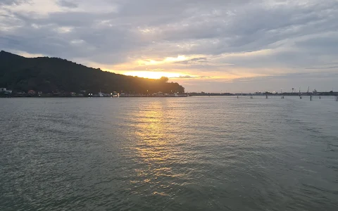 Songkhla Lake Car Ferry City side image