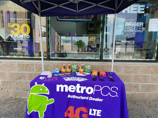Cell Phone Store «MetroPCS Authorized Dealer», reviews and photos, 674 Main St, Paterson, NJ 07503, USA