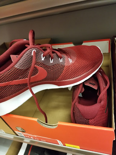 Shoe Store «Shoe Carnival», reviews and photos, 4901 Outer Loop, Louisville, KY 40219, USA