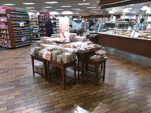 Grocery Store «Lunds & Byerlys St. Louis Park», reviews and photos, 3777 Park Center Blvd, St Louis Park, MN 55416, USA