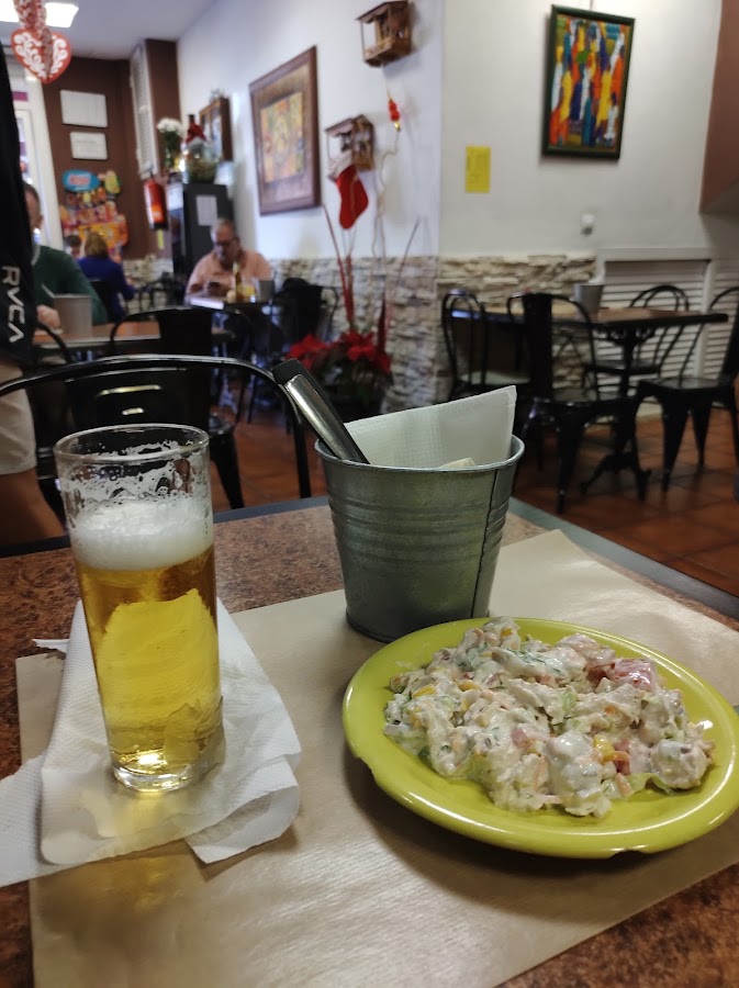 El Caldero, Bar Cafetería