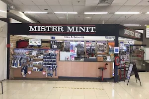 MISTER MINIT Flemalle Carrefour | Clés, Horlogerie & Cordonnerie image