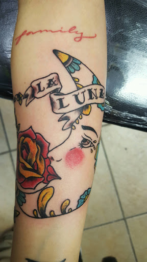 Tattoo Shop «Valley Ink Tattoo Studio», reviews and photos, 514 N Cage Blvd, Pharr, TX 78577, USA