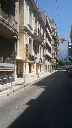 Opinii despre Zorbas Hostel în Αθήνα - Ξενοδοχείο