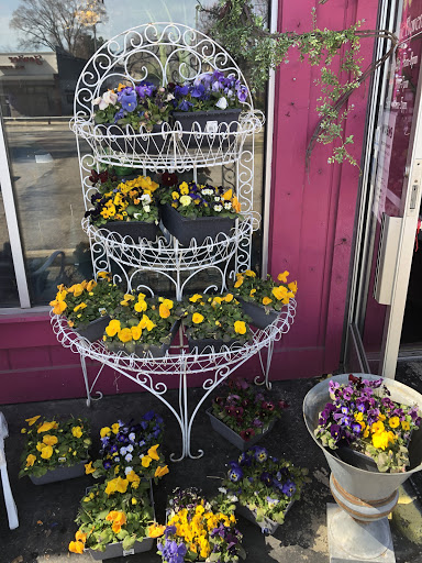 Florist «Dynamic Flowers of Royal Oak», reviews and photos, 3221 N Main St, Royal Oak, MI 48073, USA