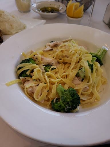 Italian Restaurant «Trattoria Express», reviews and photos, 3 Wake Robin Rd, Lincoln, RI 02865, USA