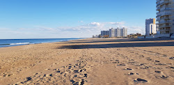 Platja Perellonet'in fotoğrafı düz ve uzun ile birlikte