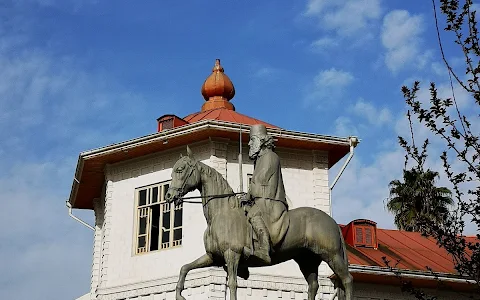 Mirza Kouchak Khan Statue image