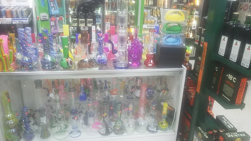 Liquor Store «Royal Liquor & Wine», reviews and photos, 1015 N Randall Rd, Elgin, IL 60123, USA