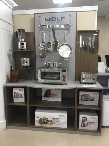 Appliance Store «Iz Schwartz Appliance», reviews and photos, 110 Slades Ferry Ave, Somerset, MA 02726, USA