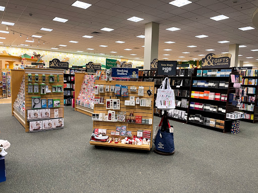 Book Store «Barnes & Noble», reviews and photos, 270 Buckland Hills Dr #1024, Manchester, CT 06040, USA