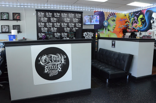 Tattoo Shop «Chi-Town Effects Tattoo», reviews and photos, 419 S Lake St, Aurora, IL 60506, USA