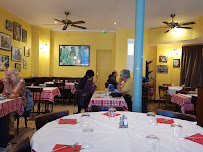 Atmosphère du Restaurant français Au Rendez-Vous de la Marine à Paris - n°17