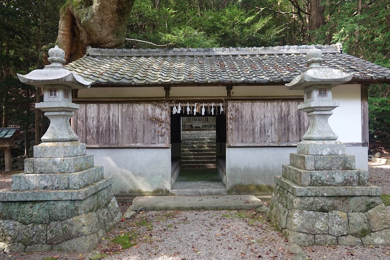 八ヶ竃八幡神社