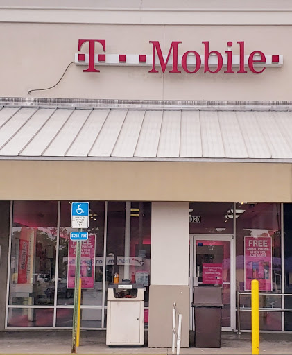 T-Mobile, 6020 Merrill Rd, Jacksonville, FL 32277, USA, 