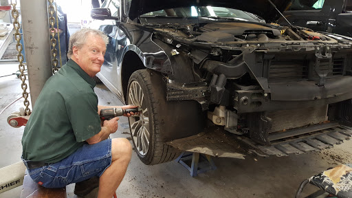 Auto Repair Shop «Modern Collision Rebuild», reviews and photos, 9270 Miller Rd NE, Bainbridge Island, WA 98110, USA