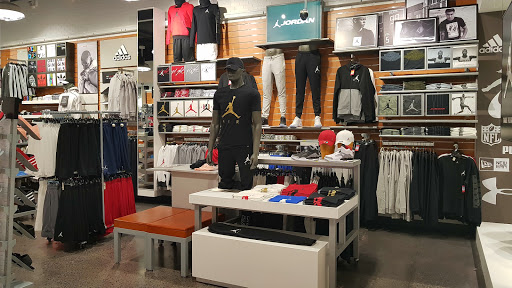 Shoe Store «Champs Sports», reviews and photos, 176 Bellevue Way NE, Bellevue, WA 98004, USA