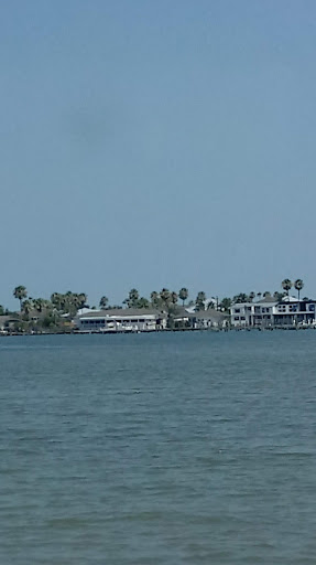 Indoor Lodging «Little Bay Club», reviews and photos, 1801 Broadway St, Rockport, TX 78382, USA