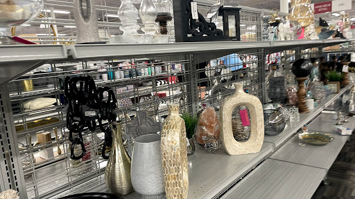 Clothing Store «Burlington Coat Factory», reviews and photos, 800 Barnum Avenue Cutoff, Stratford, CT 06614, USA