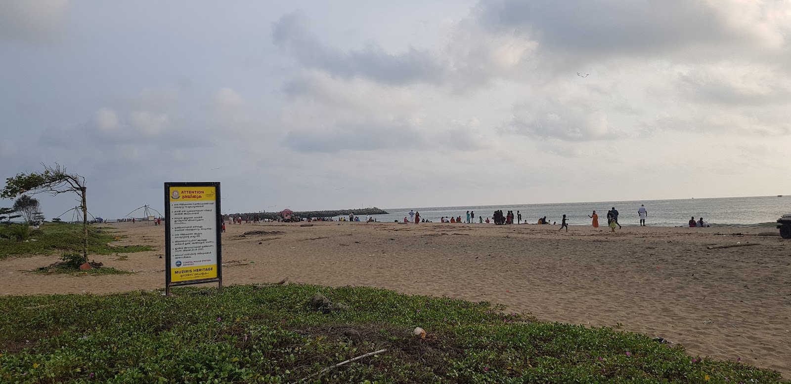 Foto van Munnakal Beach met hoog niveau van netheid