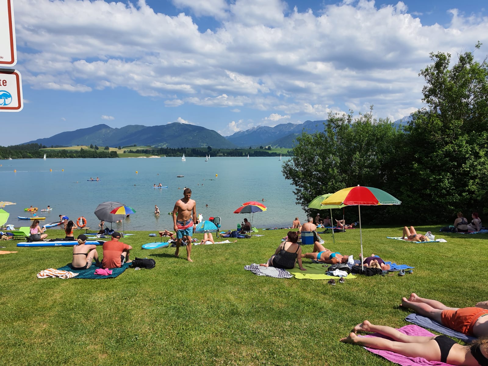 Foto von Dietringen Freibad und die siedlung