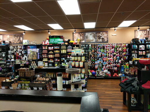 Pet Valu, 1061 W Main St #12, Branford, CT 06405, USA, 